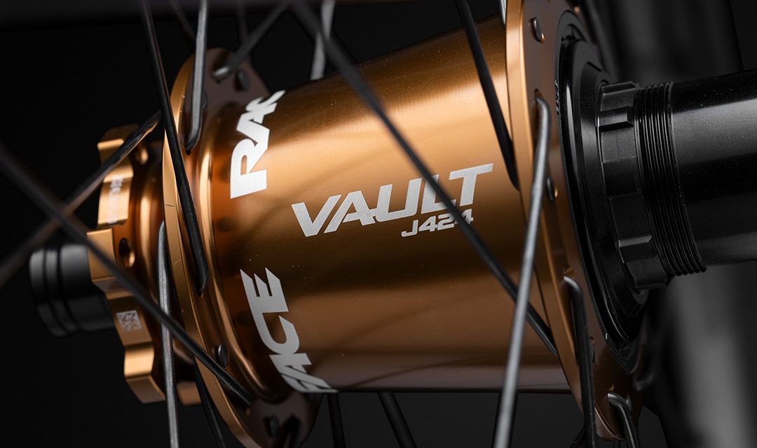 Mazas Race Face VAULT