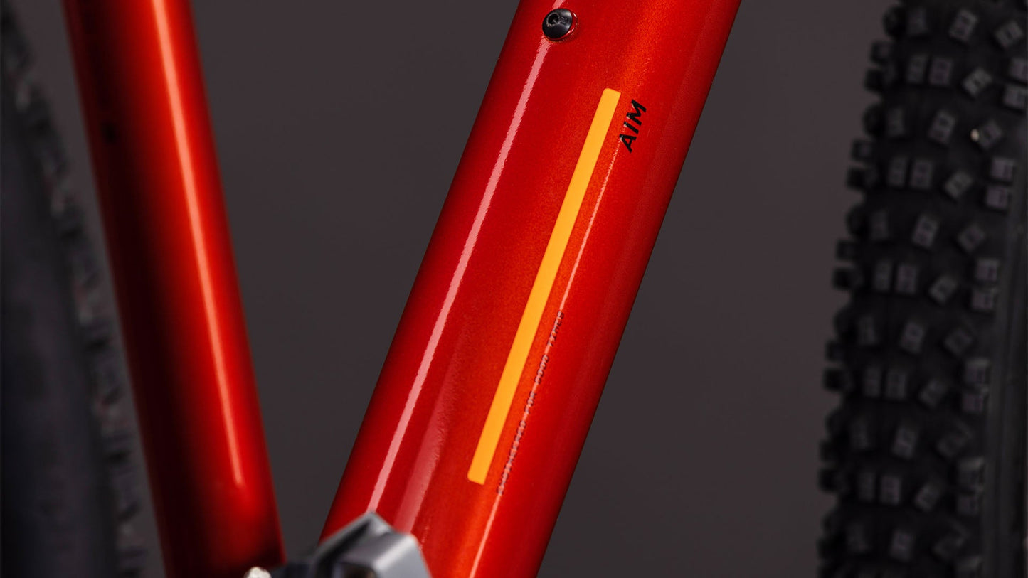 Sistema de transmisión Shimano 2x8 velocidades de la CUBE Aim ONE sundowner & black
