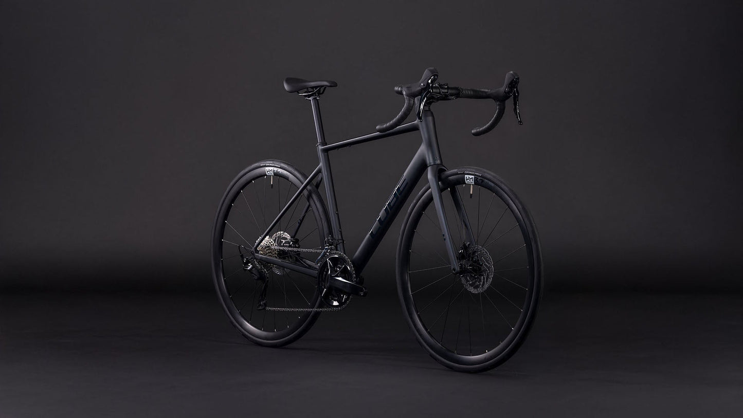 CUBE Attain SLX 2026 coal & prism - Detalle de horquilla de carbono CSL Race