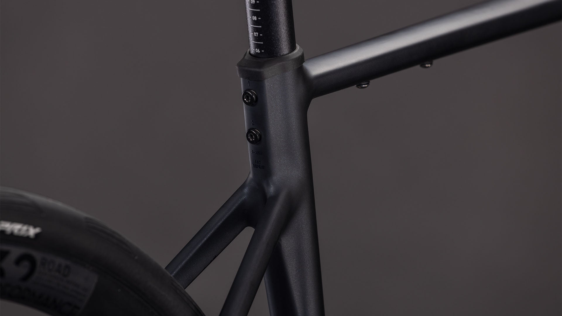 Bicicleta CUBE Attain SLX - Vista trasera y componentes