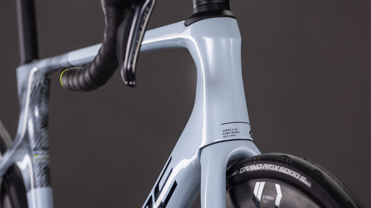 Cube Agree C:62 Race Glacier & Black 2026