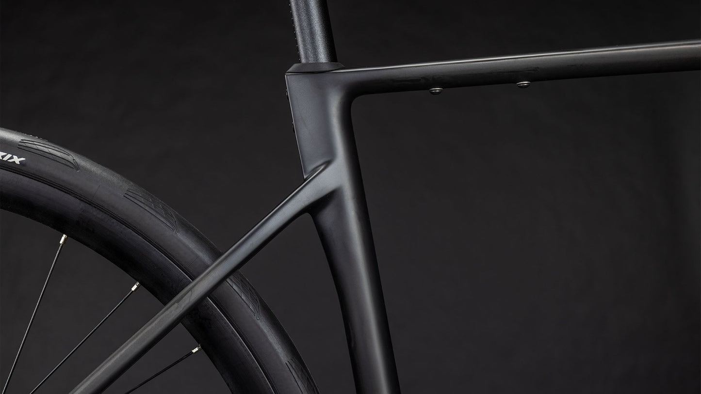 Cube Attain C:62 Race Blackline 2026