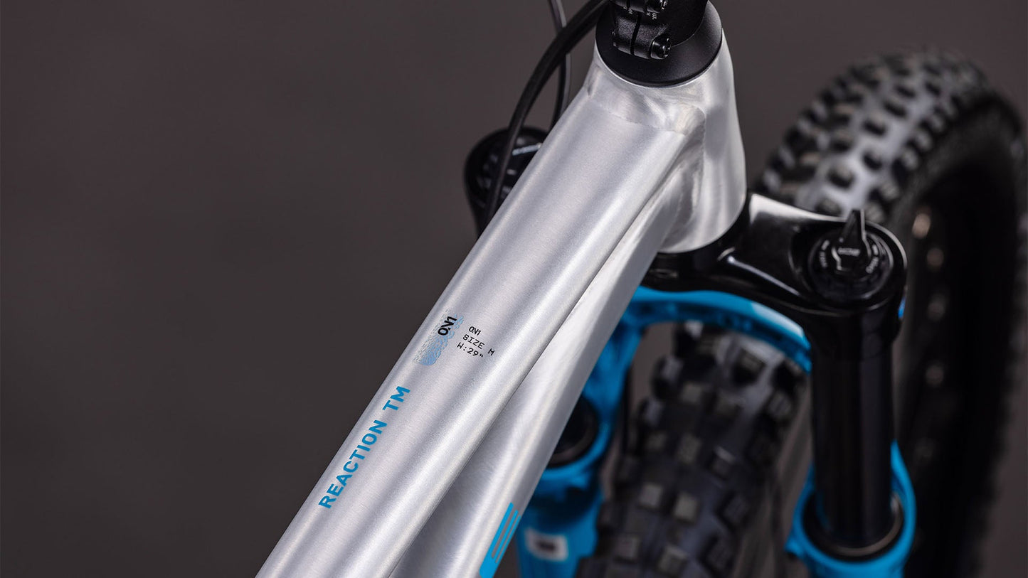 Bicicleta CUBE Reaction TM ONE - Vista frontal cuadro aluminio rawmetal