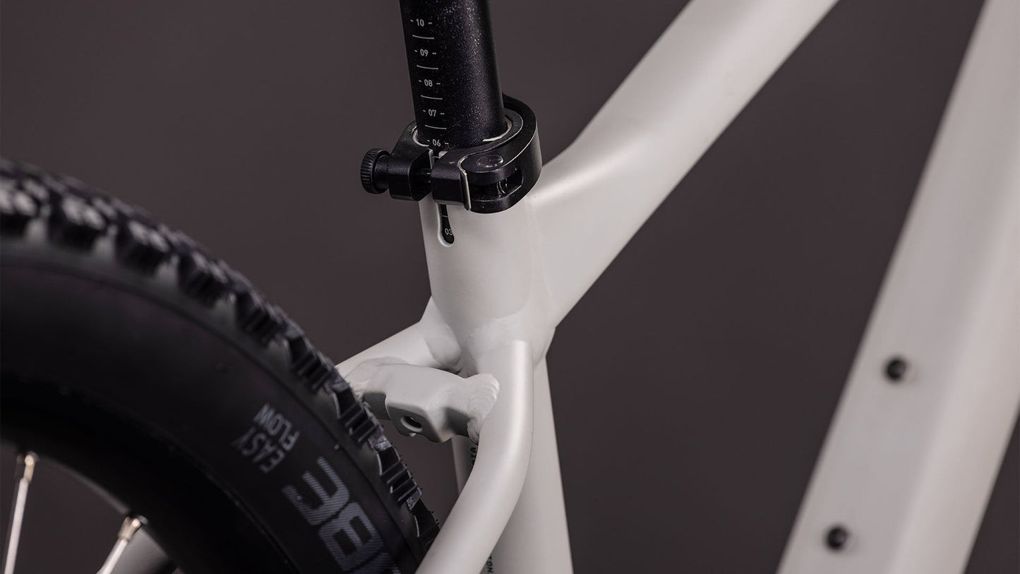 CUBE Aim Pro Greige & Titan 2026