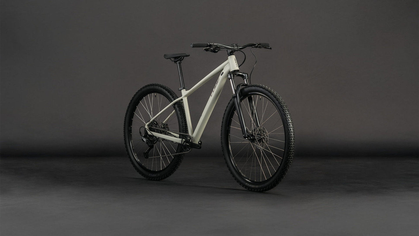 CUBE Aim Pro Greige & Titan 2026